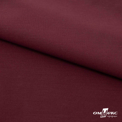 Ткань сорочечная стрейч 19-1528, 115 гр/м2, шир.150см, цвет бордо - купить в Старом Осколе. Цена 310.89 руб.